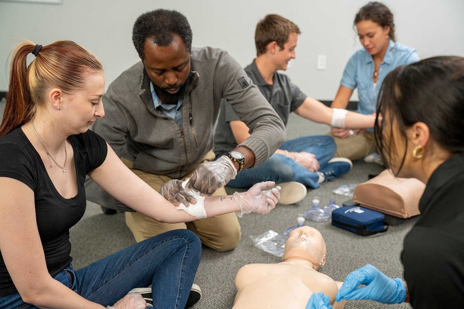 Class_bandaging_DSC2912 copy